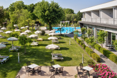 Particolare-2-Piscina-Harrys-Garden-2022-OS