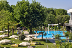 Particolare-Piscina-Harrys-Garden-2022-OS